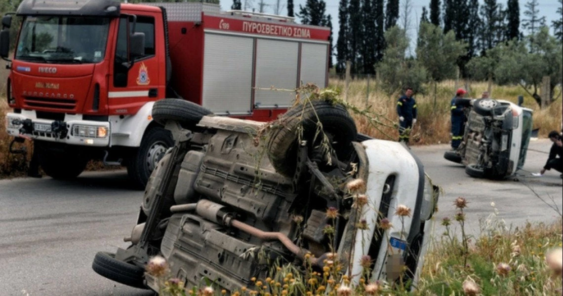 Σύγκρουση νταλίκας με 3 ΙΧ στην Πατρών-Πύργου – 2 νεκροί
